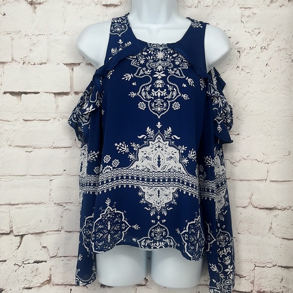 Lovers + Friends Cold Shoulder Top, Size S - Picture 2 of 6